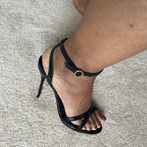 Shoe - Picture 8 of 8